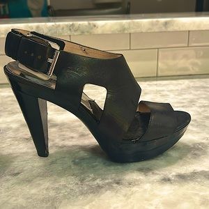 Exquisite Michael Kors heels. Size9.5 women’s. Great condition! Actually comfy!